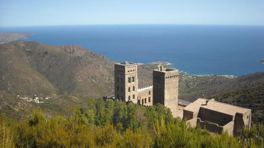 El monestir romànic de Sant Pere de Rodes.