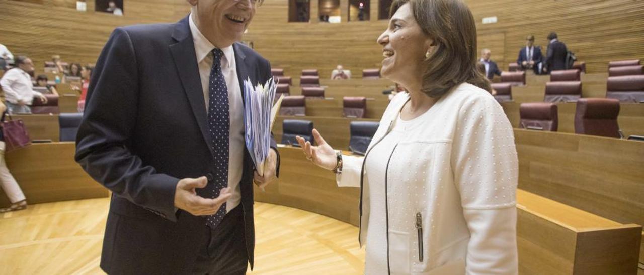 El presidente Puig y la popular Isabel Bonig, en el último pleno de la pasada legislatura.