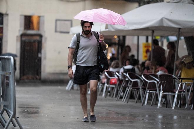 La llegada de un frente atlántico provocará un cambio de tiempo a partir del miércoles y una bajada de las temperaturas en gran parte del país