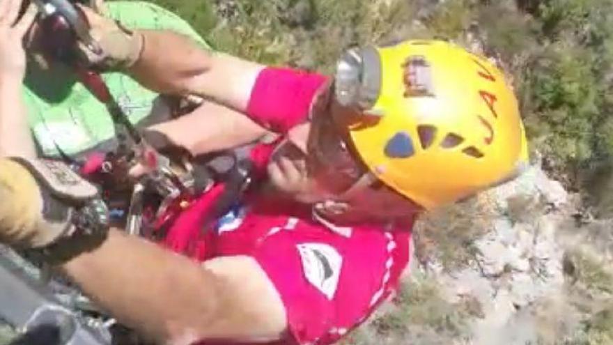 Los bomberos rescatan a un ciclista mareado y desorientado en la Serra d&#039;Irta