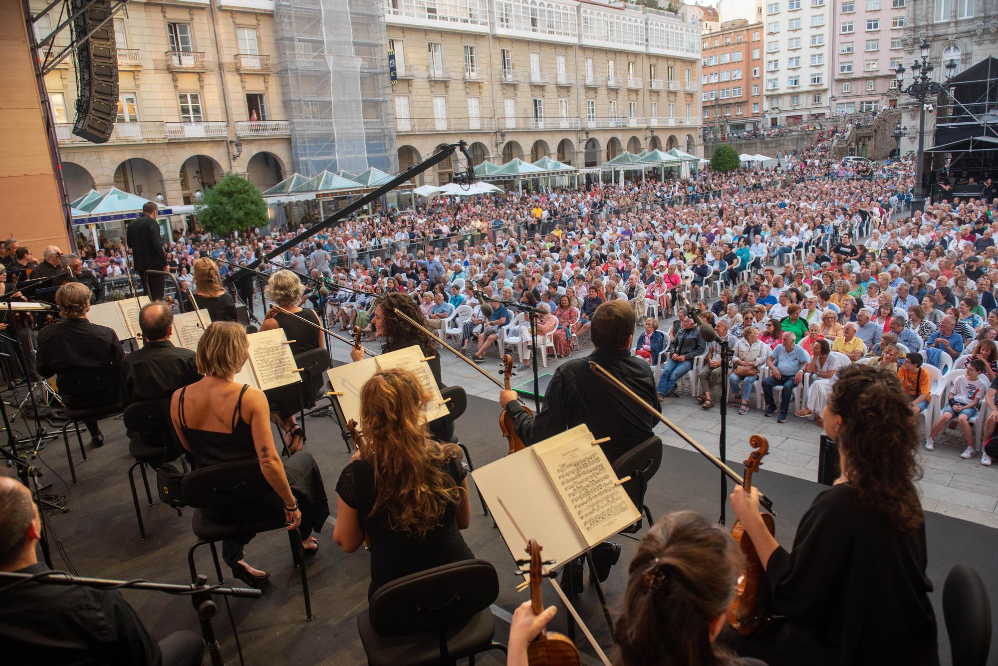 Estreno de ensueño para González-Monjas al frente de la Sinfónica