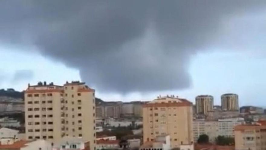 ¿Un tornado en A Coruña? Un &quot;amago&quot; de manga marina