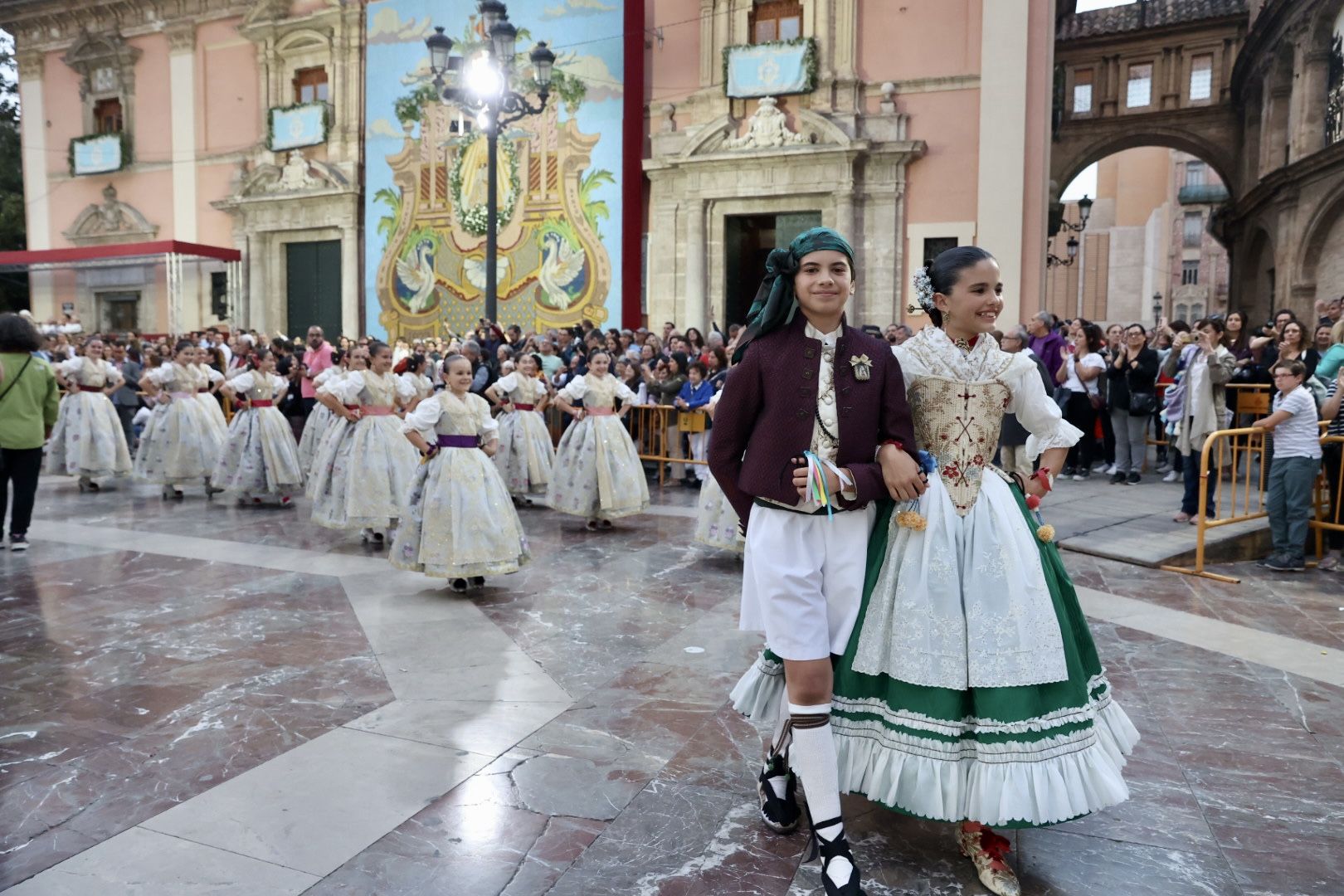 La indumentaria de Paula Nieto y la corte infantil en la "dansà"