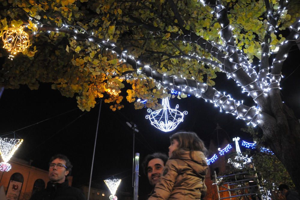 Una trentena de carrers encenen el Nadal