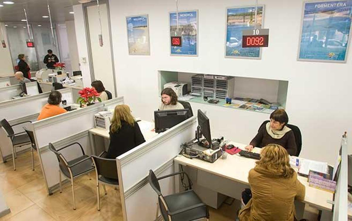Los funcionarios del Estado huyen de Baleares