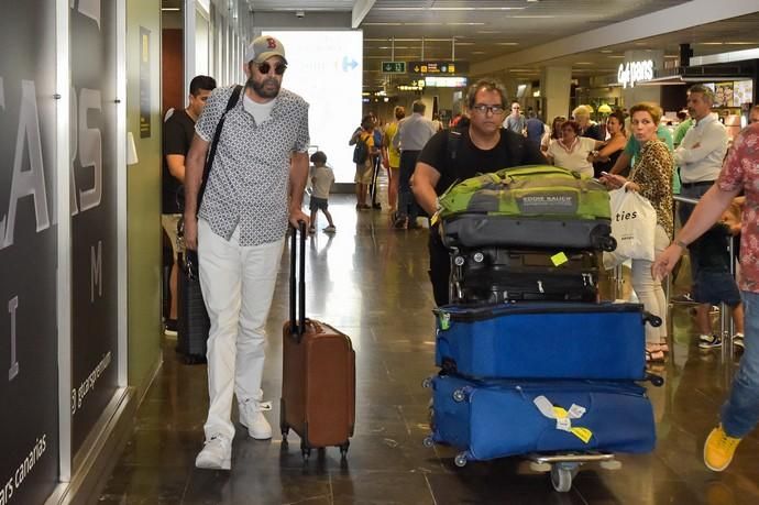 28-06-2019 TELDE. Llegada del cantante Juan Luis Guerra, en el aeropuerto de Gran Canaria  | 28/06/2019 | Fotógrafo: Andrés Cruz