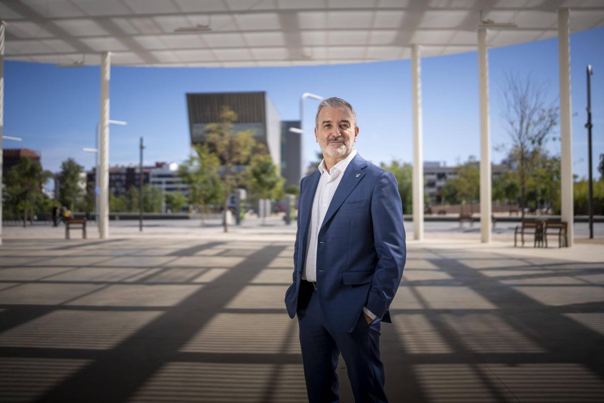 Collboni visita el nuevo parque de Glòries