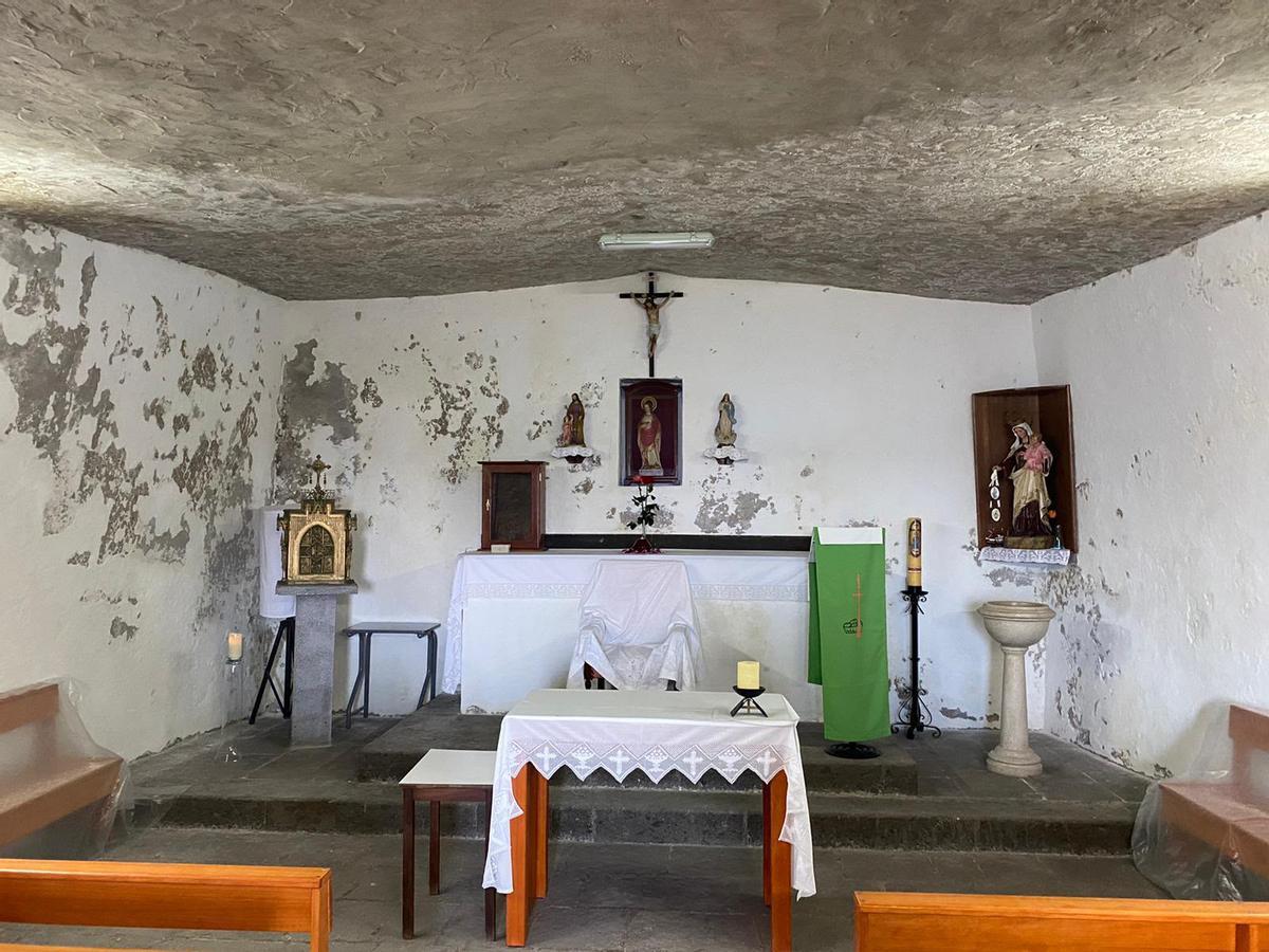 Imagen de la ermita de Santa Águeda antes de la reforma.