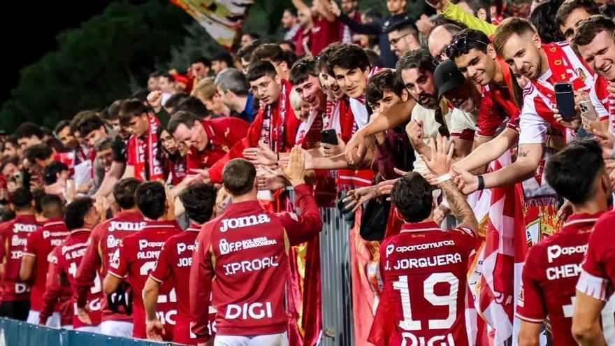 La previsión de lluvias torrenciales en Murcia provoca una cascada de suspensiones de partidos de fútbol a pocas horas de la visita del Real Zaragoza