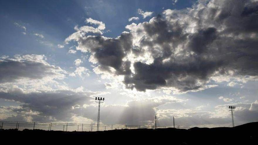 Cielo nubosos con riesgo de precipitaciones débiles en el Pirineo