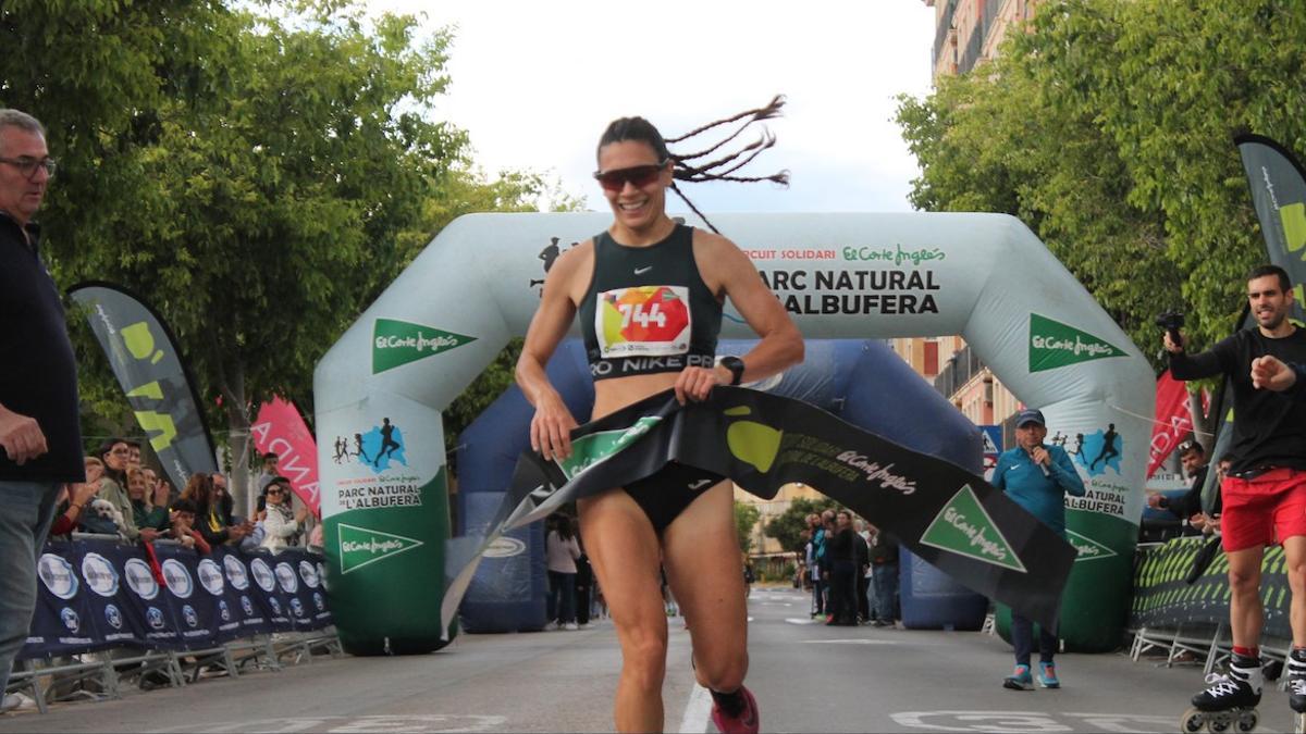 En categoría femenina, la independiente Lydia Arseguet se alzó con el triunfo con un tiempo de 38:32. Por detrás, las también independientes Sara Bonillo (39:44) y la independiente María Gálvez (41:38).
