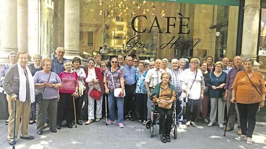 Los mayores de Pòrtol visitan el CaixaForum