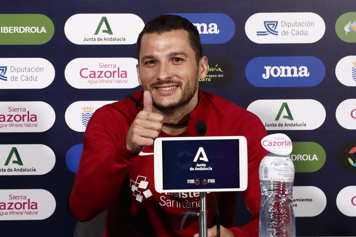 Dyego, en una rueda de prensa