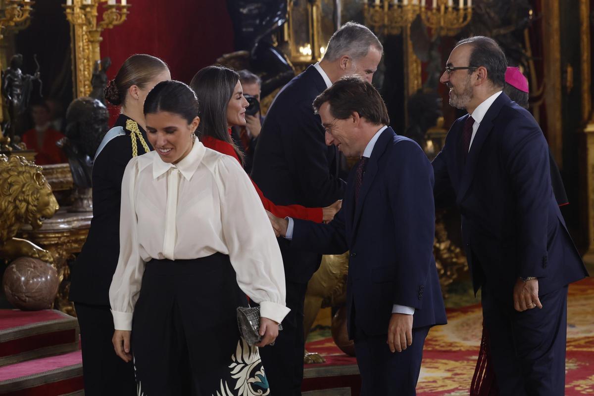 Unos 1.300 invitados asisten a la recepción de la Fiesta Nacional en el Palacio Real