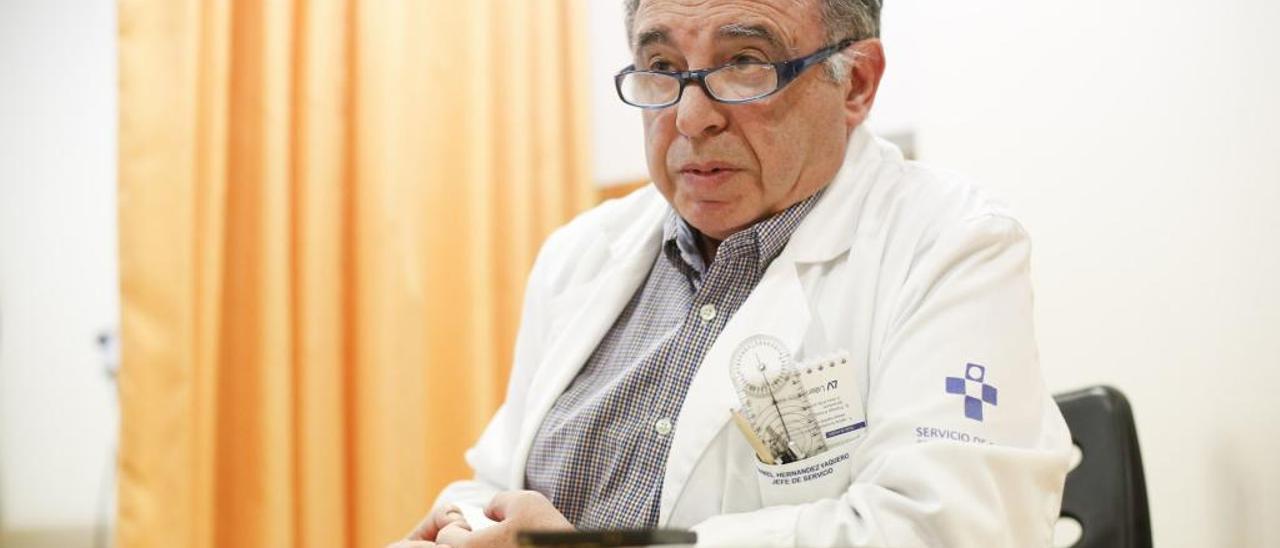 Daniel H. Vaquero, jefe de Traumatología del San Agustín, nuevo catedrático