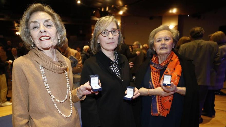 La presencia femenina en el homenaje a los socios del Oviedo: &quot;De aquella en el Tartiere todo eran paisanos&quot;