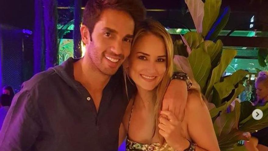 Alba Carrillo y Santi Burgoa rompen su relación