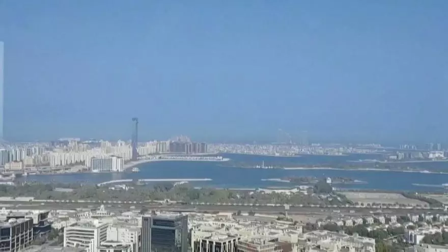 El cierre del espacio aéreo en Oriente Próximo deja miles de vuelos cancelados y a miles de españoles atrapados