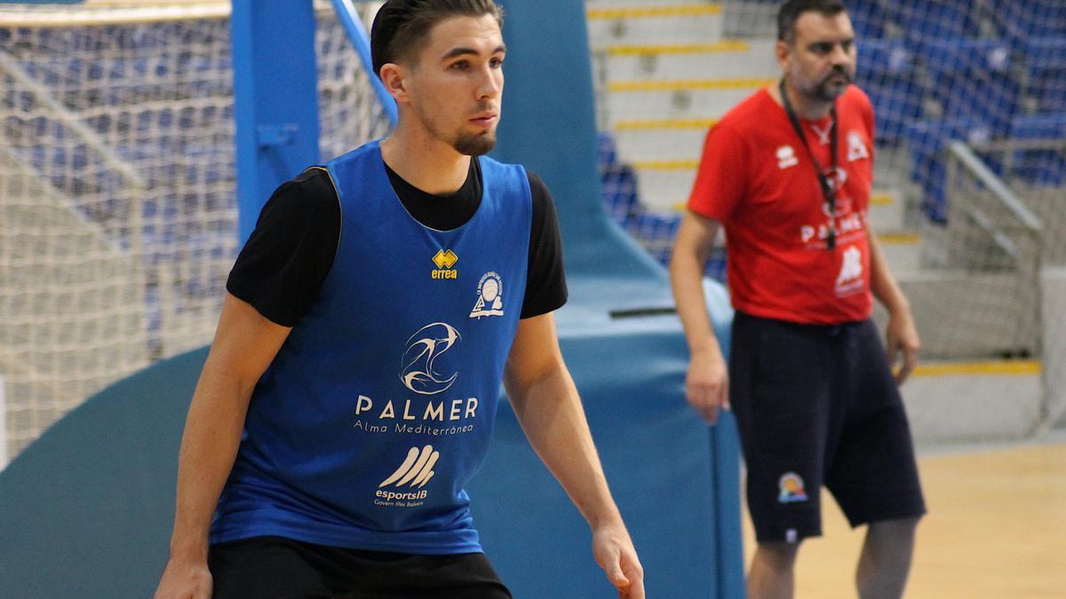 Van Beck, en su primer entrenamiento con sus nuevos compañeros