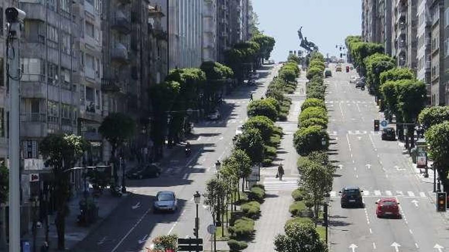 Vista aérea de la Gran Vía con Los Rederos en primer término. // A. Villar