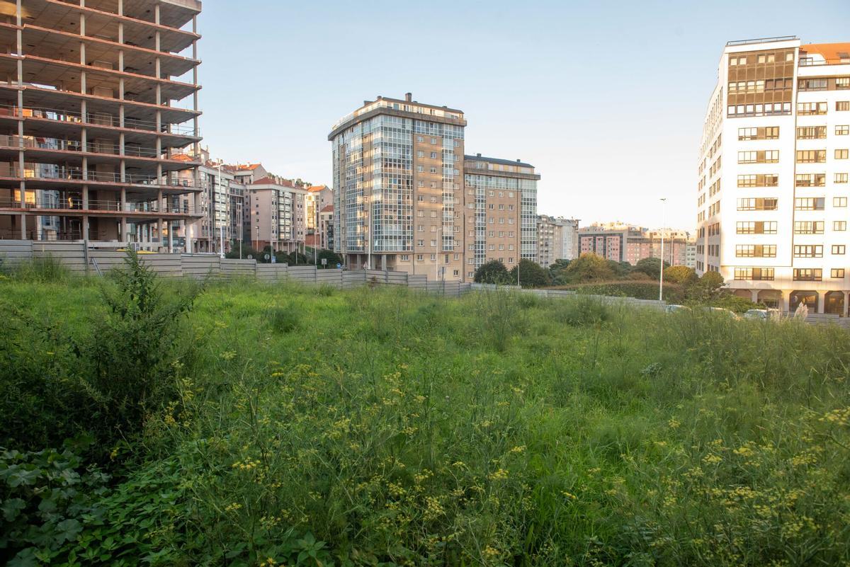 Parcela en Os Rosales que el Concello cedió a la Xunta