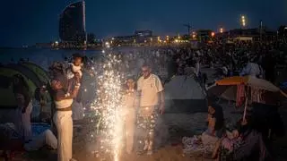 Dos heridos graves, uno de ellos un bebé, y un millar de avisos a los bomberos en la noche de Sant Joan