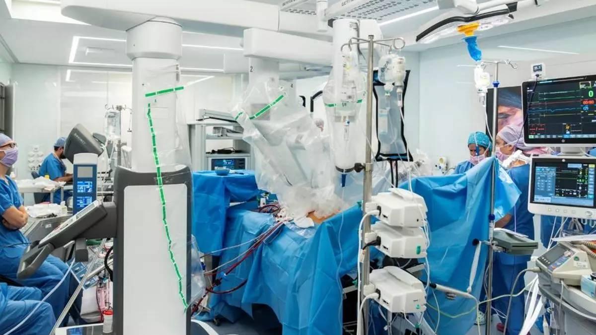 Clínica Corachan marca un hito en cirugía cardíaca