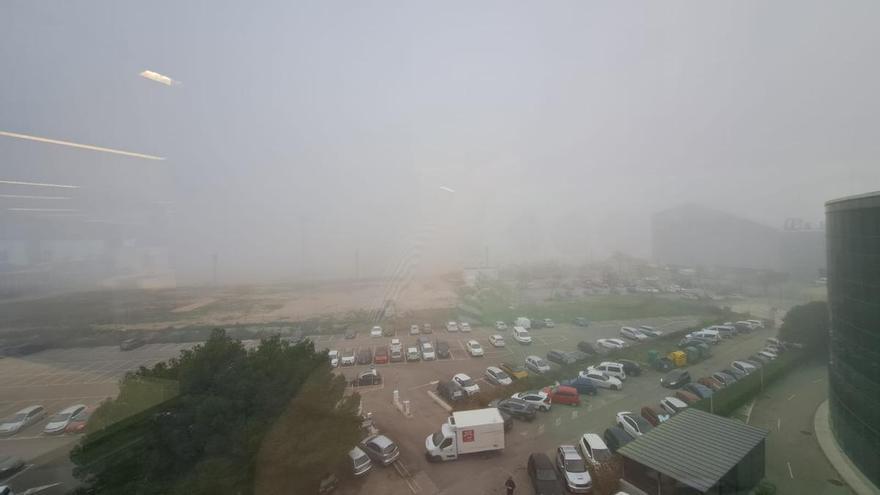 La niebla en Son Sant Joan provoca retrasos y cancelaciones en el aeropuerto de Ibiza