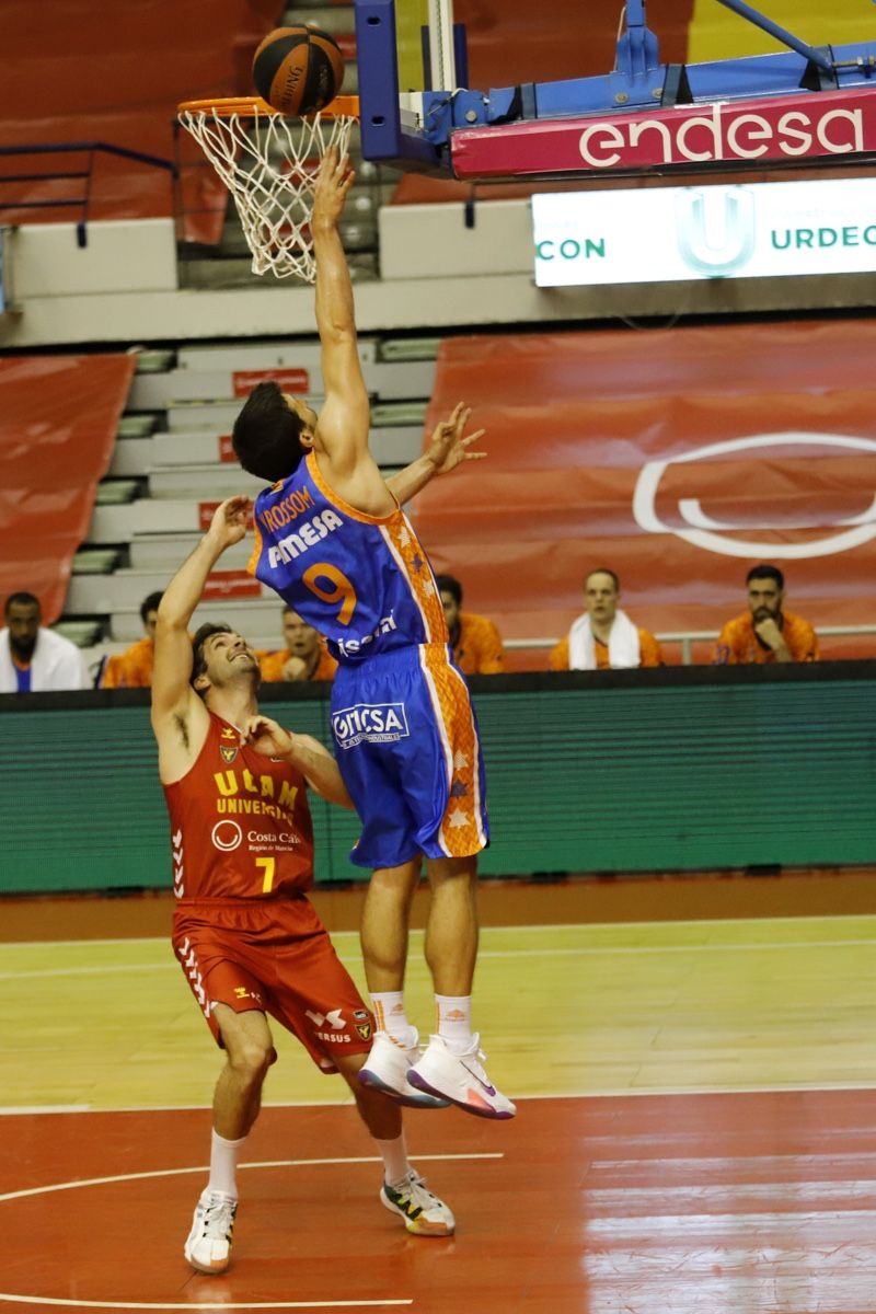 El UCAM Murcia se frena ante el Valencia Basket (66-80)