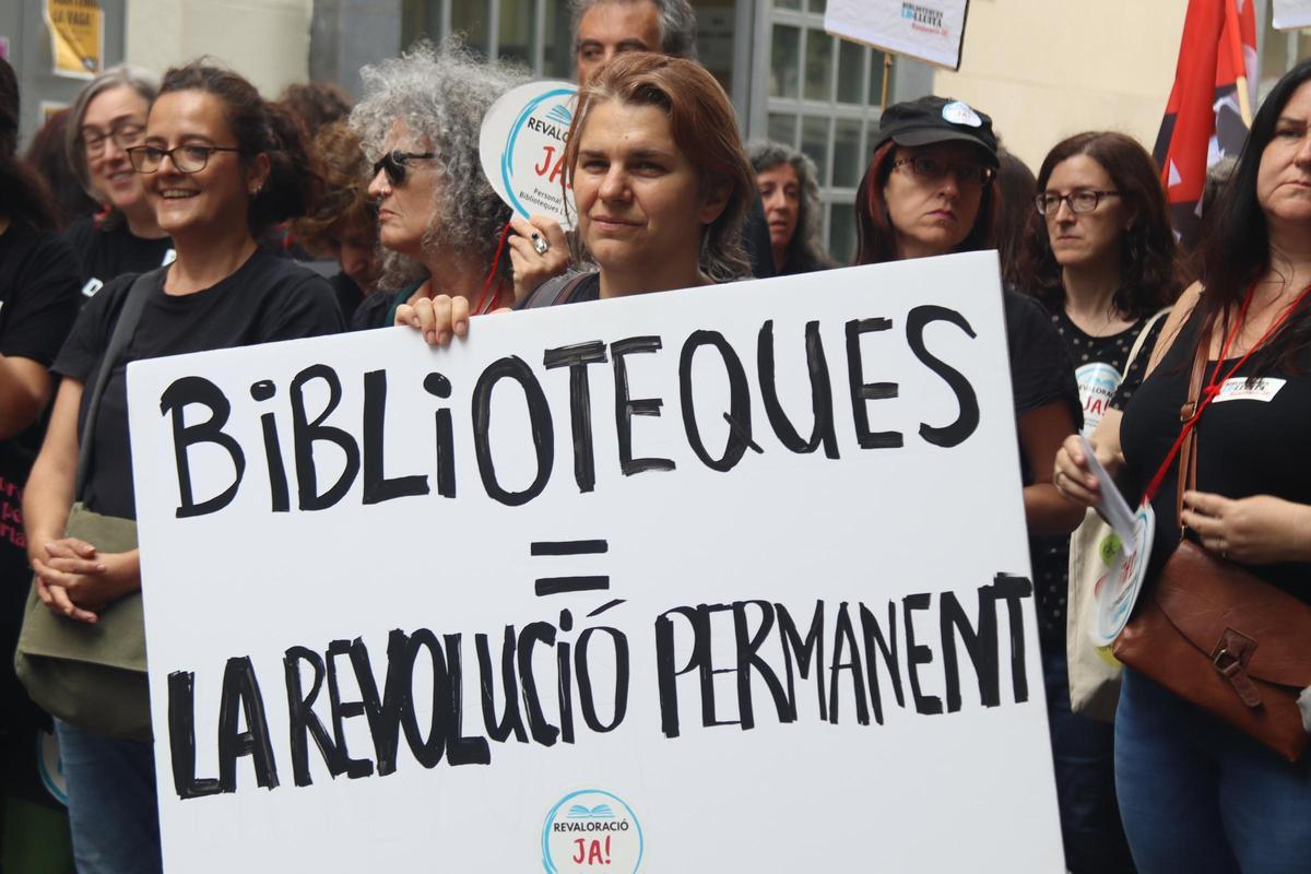 Les imatges de la vaga dels treballadors de biblioteques Les imatges de la vaga dels treballadors de biblioteques
