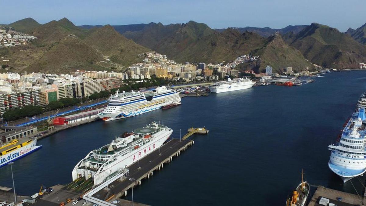 Imagen de archivo del puerto de Santa Cruz de Tenerife