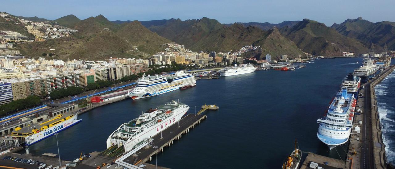 Imagen de archivo del puerto de Santa Cruz de Tenerife