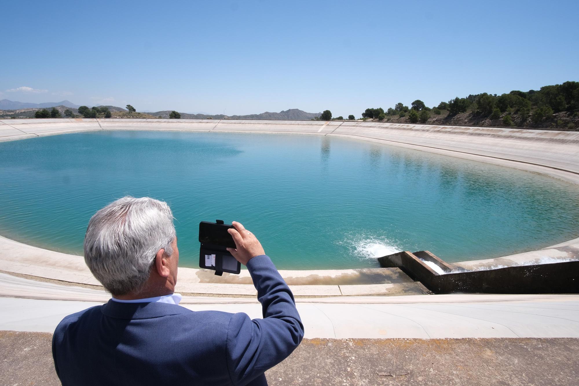 La provincia de Alicante recibe el primer gran trasvase del Júcar en 600 años