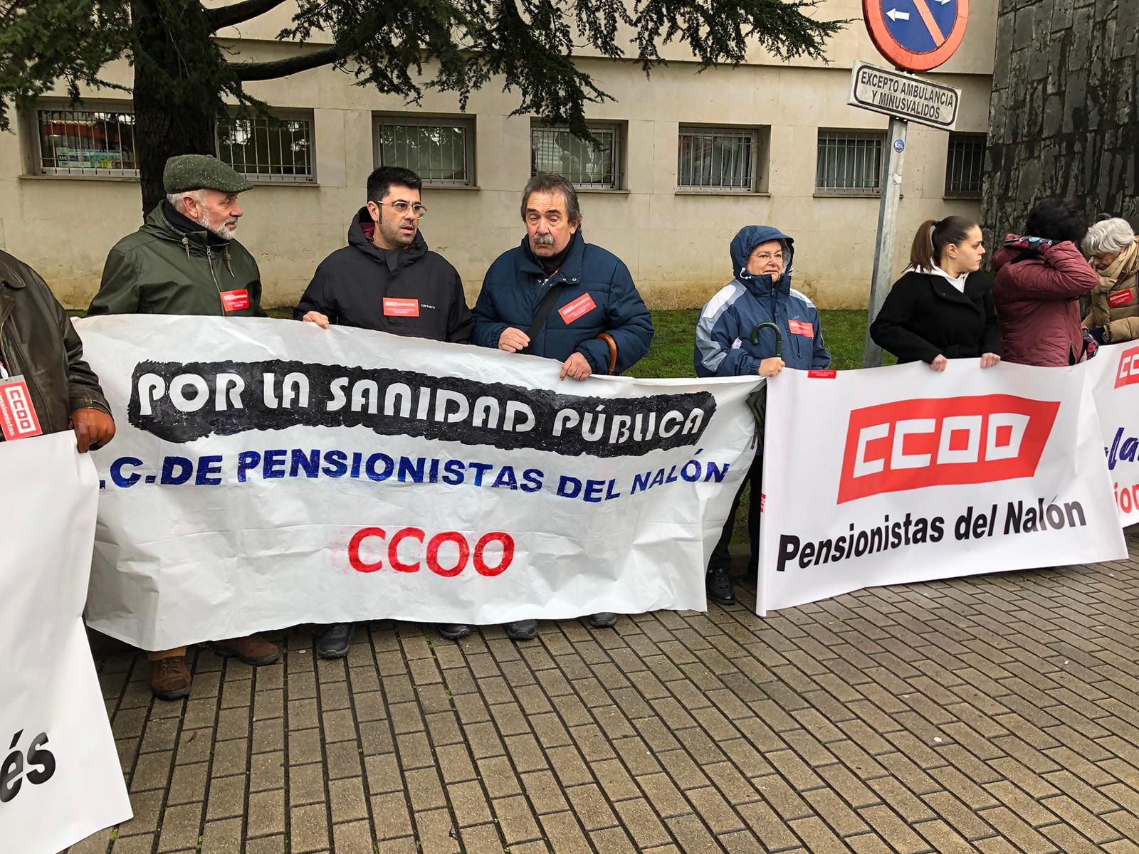 Protesta de los pensionistas en Langreo para pedir mejoras en la sanidad