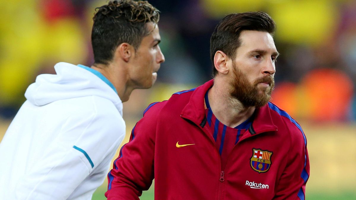Cristiano Ronaldo and Messi in a Barcelona-Real Madrid in 2018 Cristiano Ronaldo and Messi in a Barcelona-Real Madrid in 2018
