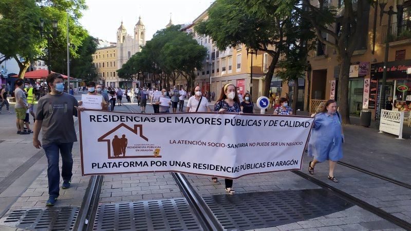 Manifestación en contra del hospital privado