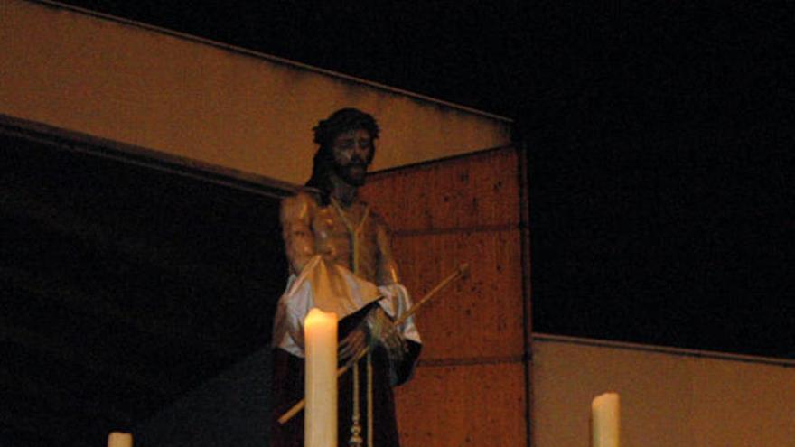 Jesús «Ecce Homo» fue portado por el barrio de Los Olivos.