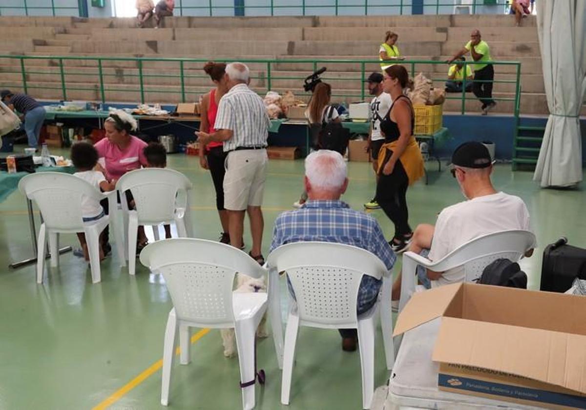 Desalojados del municipio de Agaete del incendio ...