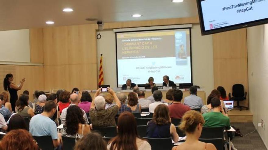 Pla per erradicar l&#039;hepatitis C entre les persones amb trastorn mental i addiccions