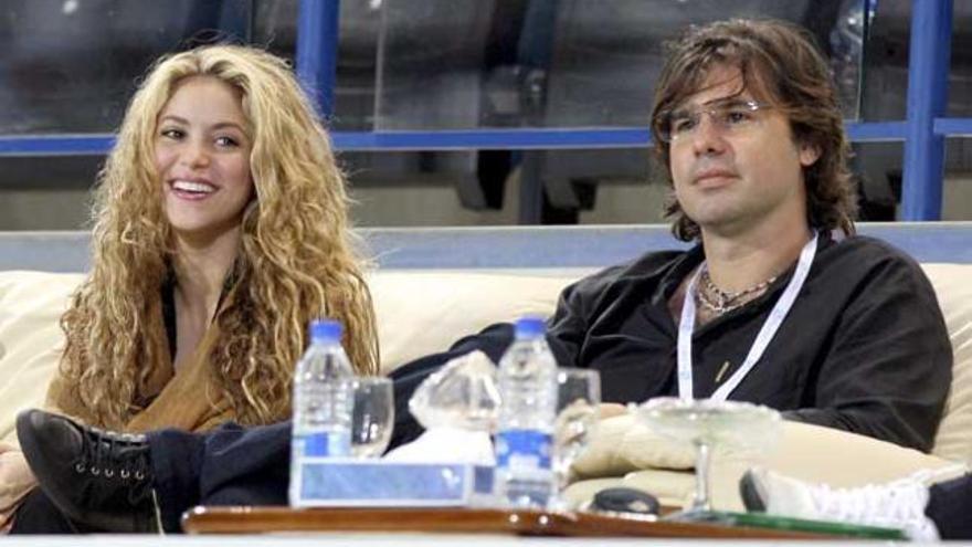 Shakira, junto a De la Rúa.