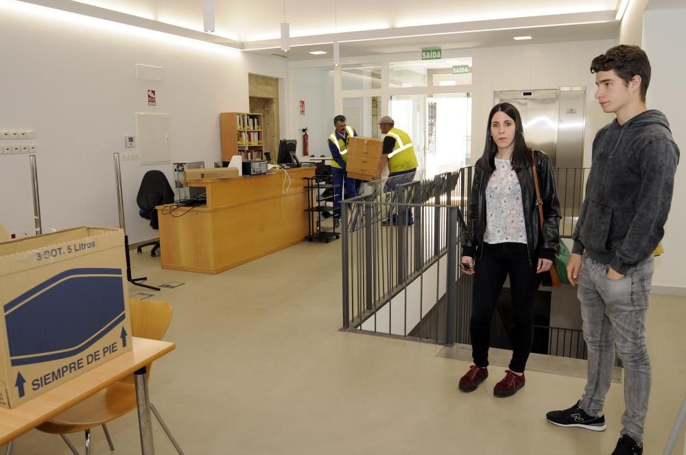 Lalín estrena nueva biblioteca // Bernabé/Javier Lalín