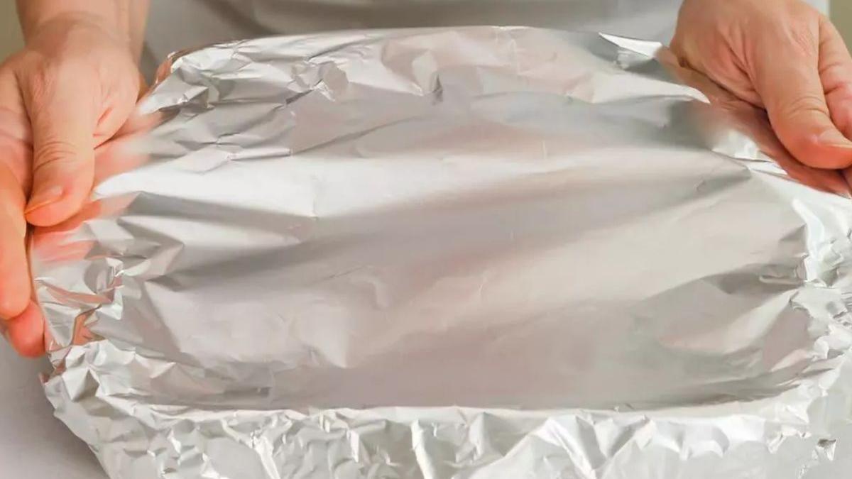 Papel de aluminio en la sartén el secreto de los restaurantes que cada vez copia más gente