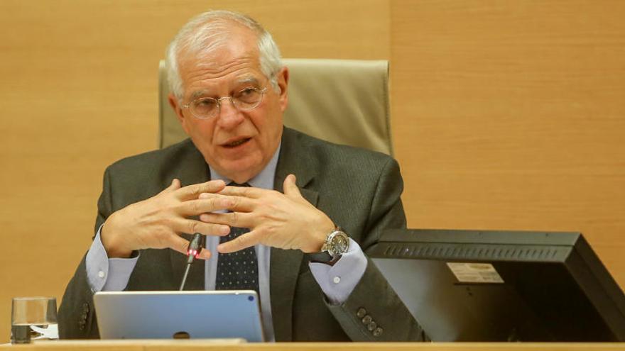 Josep Borrell comparece en el Congreso.