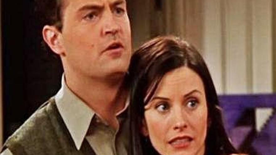 Chandler i Monica a «Friends».