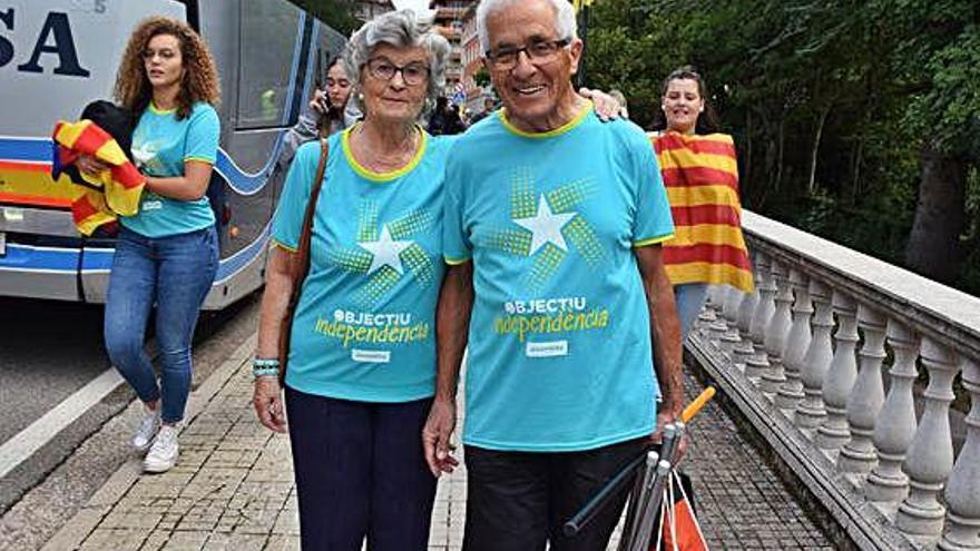 Jordi Camps i la seva dona, Rosa Boixadera, abans de pujar al bus
