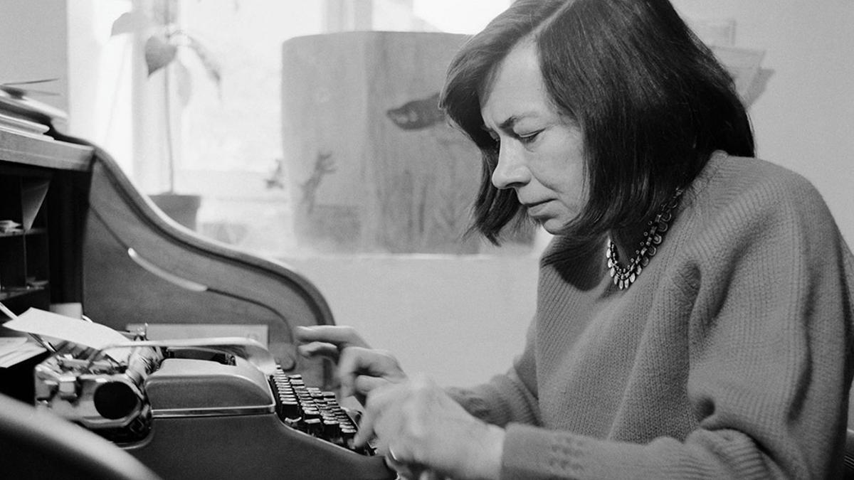 Patricia Highsmith, en su domicilio en Francia durante los años 70.