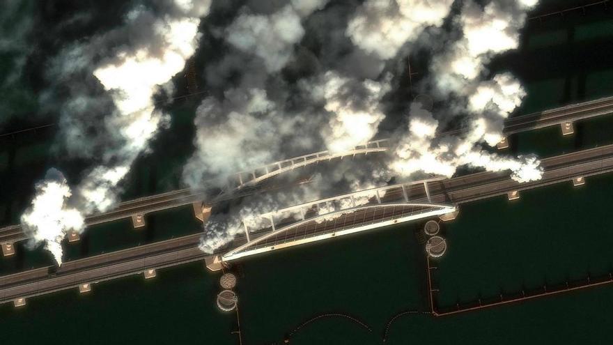 Ucrania intenta aislar a Crimea con ataques contra terminales petroleras, infraestructuras y baterías antiaéreas