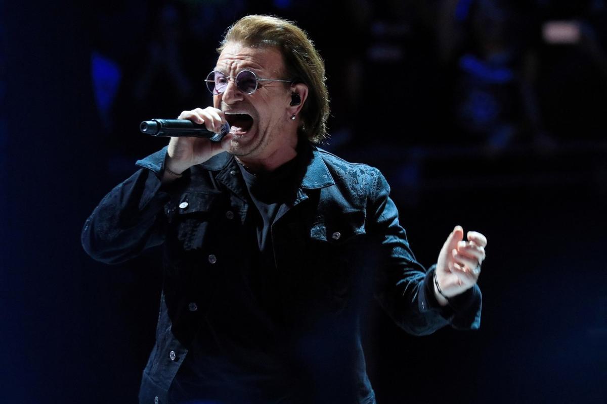 GRAF7916. MADRID, 20/09/2018.- El cantante de la banda irlandesa U2, Bono, durante el primero de sus dos conciertos en el WiZink Center, en Madrid, dentro de su gira Experience + Innocence Tour. EFE/Víctor Lerena