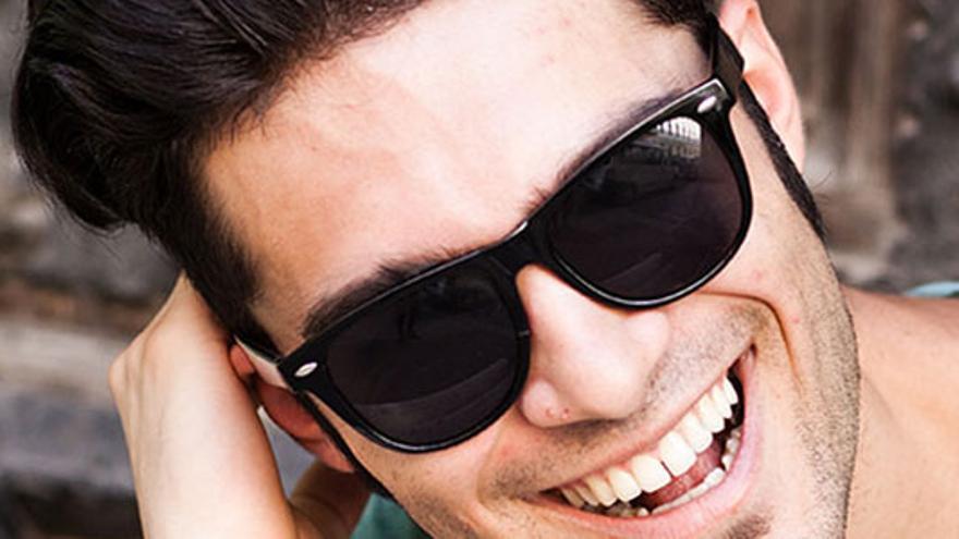 Hombres: Consejos prácticos a la hora de elegir gafas de sol - La Nueva  España