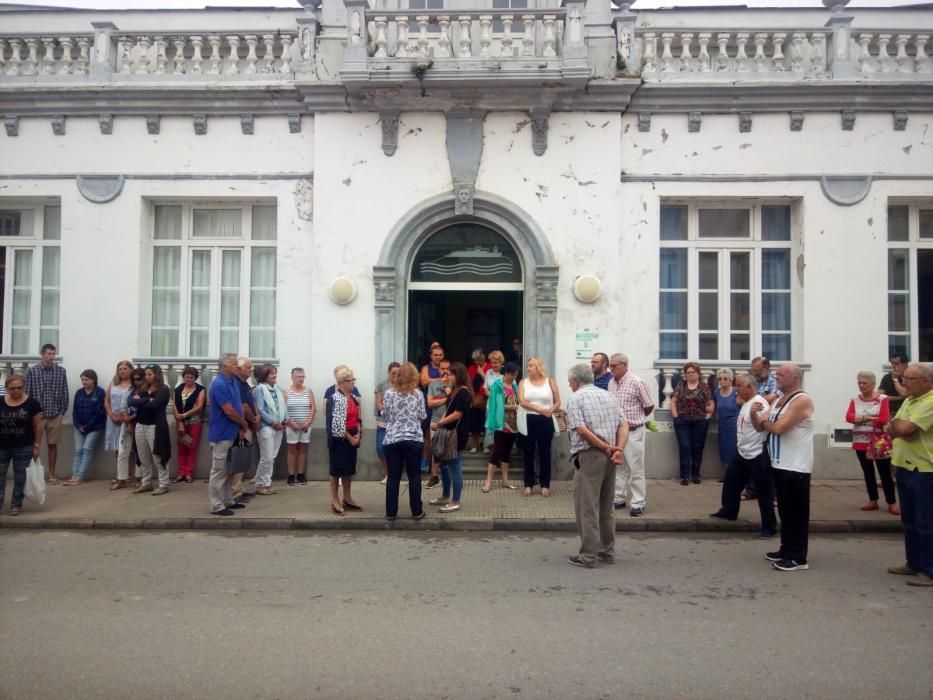 Minuto de Silencio en Figueras